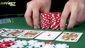 Hướng dẫn chi tiết cách đánh bài Poker tại HayBet chính xác